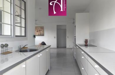 LOCATION T2 meublé avec jardin EAU - EDF - Jardin inclus dans le loyer - 1150€
