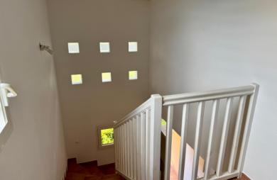 GOURBEYRE — Duplex T3, entièrement rénové avec vue sur les Saintes