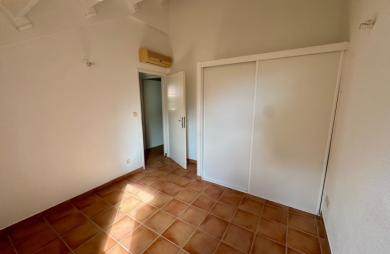 GOURBEYRE — Duplex T3, entièrement rénové avec vue sur les Saintes