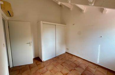 GOURBEYRE — Duplex T3, entièrement rénové avec vue sur les Saintes