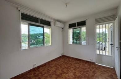 Maison individuelle spacieuse - Longfort Immobilier