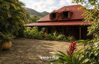 Ensemble touristique composé de gîtes et d’une habitation du XVIII ème siècle