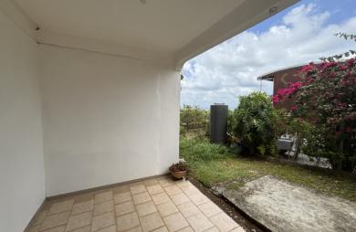 A LOUER -T2 MEUBLÉ   PETIT-BOURG   750 € CHARGES COMPRISES