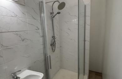 A LOUER -T2 MEUBLÉ   PETIT-BOURG   750 € CHARGES COMPRISES