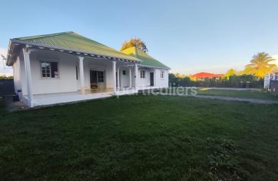Location Maison 119.9m² 4 pièces Les Abymes