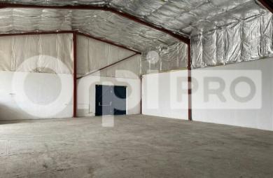 Louez un entrepôt d environ 580 m2  aux Abymes avec Orpi BOUTAREL