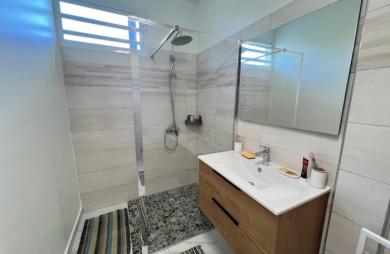 Maison rénovée 3 chambres au Moule