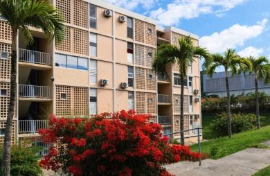 Vente Appartement 62.00m&sup2; 4 pièces Les Abymes