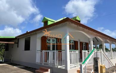 Haut de villa T4 à Saint-Claude (Belfond) – Vue mer
