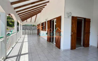 Haut de villa T4 à Saint-Claude (Belfond) – Vue mer
