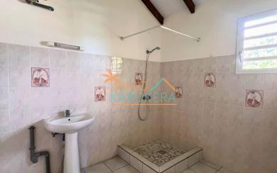 Haut de villa T4 à Saint-Claude (Belfond) – Vue mer