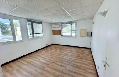 Location Bureaux 88m&sup2; Saint François