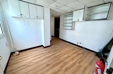 Location Bureaux 88m&sup2; Saint François