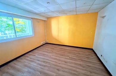 Location Bureaux 88m&sup2; Saint François