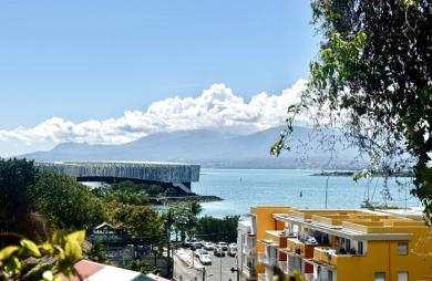 Immeuble de rapport sur 3 niveaux, à deux pas du Palais de justice de Pointe-à-Pitre