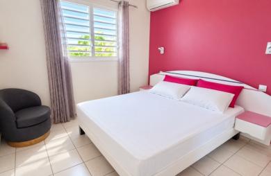 Pointe-Noire :Investissement rare à 5 logements, calme absolu