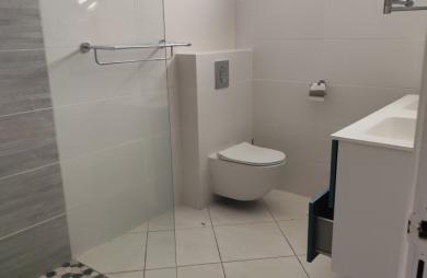 POINTE-NOIRE   VILLA DE 150 M2 AVEC PISCINE AU SEL & JACUZZI
