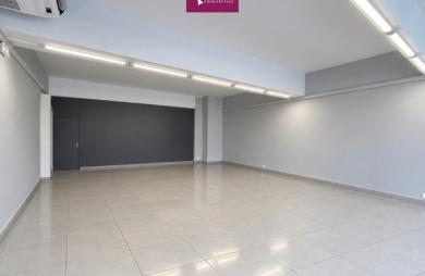 À louer   Local commercial 132 m2 avec excellente visibilité à Baillif (97123)