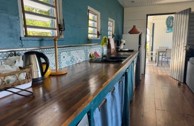 TROIS-RIVIÈRES   Maison 2 chambres avec piscine, vue sur les Saintes et Marie Galante