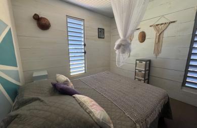 TROIS-RIVIÈRES   Maison 2 chambres avec piscine, vue sur les Saintes et Marie Galante