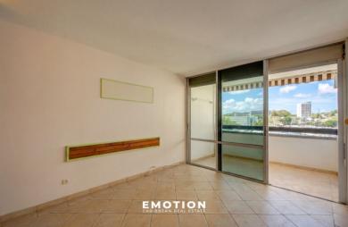 Appartement T2   53,48 m2, vue marina et mer + grand box fermé de 15 m2 + une cave de 4,5 m2 - Marina du Gosie