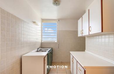 Appartement T2   53,48 m2, vue marina et mer + grand box fermé de 15 m2 + une cave de 4,5 m2 - Marina du Gosie