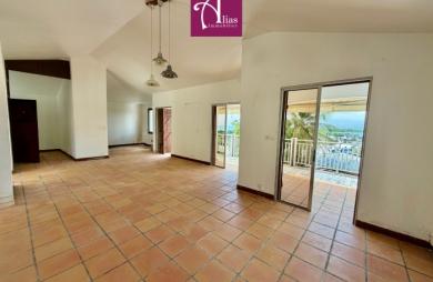À LOUER GRANDE MAISON MITOYENNE F4 VUE MER À LA MARINA DU GOSIER