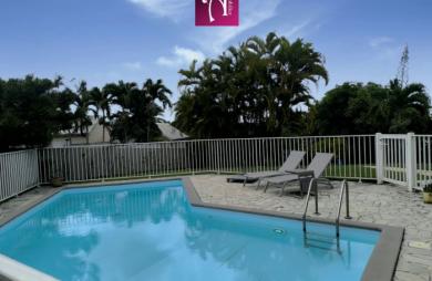 Maison meublée 5 pièces avec piscine Convenance