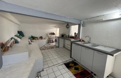 À LOUER   SPACIEUX T2 MEUBLÉ D’ENVIRON 50 M2   PROCHE DU BOURG DU GOSIER
