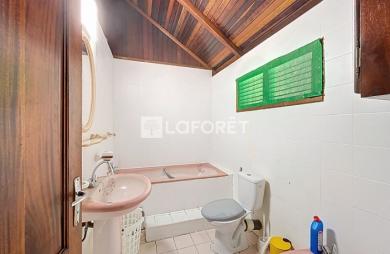 Location Local commercial 120m² 6 pièces Gosier