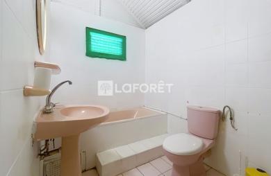 Location Local commercial 120m² 6 pièces Gosier
