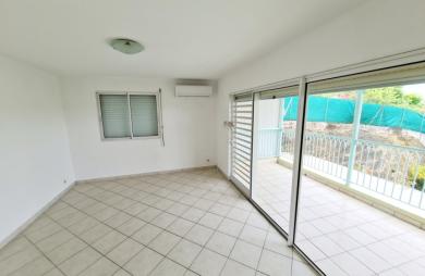 Bel Appartement T2 à Bas du Fort