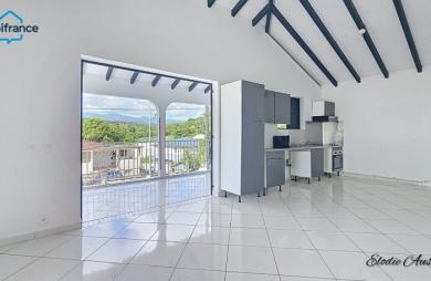 Location Appartement 87m&sup2; 4 pièces Petit-Bourg