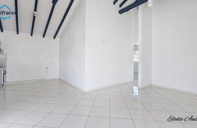 Location Appartement 87m&sup2; 4 pièces Petit-Bourg