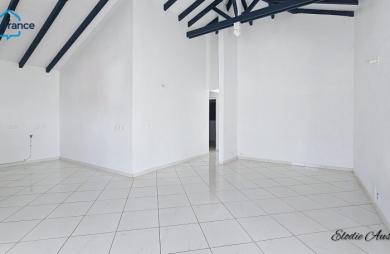 Location Appartement 87m&sup2; 4 pièces Petit-Bourg