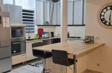 Location Maison 86m&sup2; 4 pièces Goyave