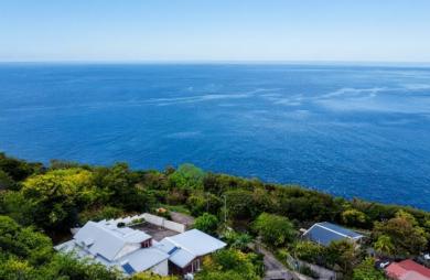 Vente Entrepot 800m² Bouillante