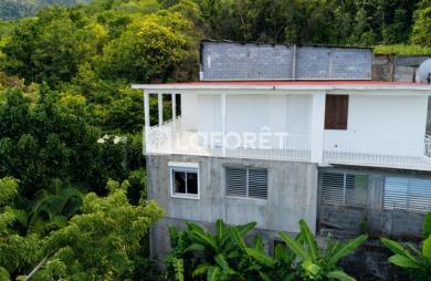 Vente Maison 180m² 8 pièces Bouillante