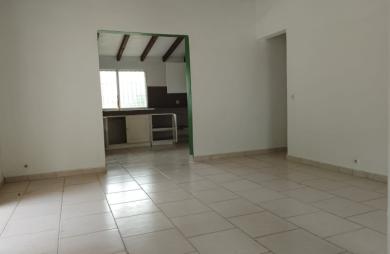 Location Maison 92.00m&sup2; 3 pièces Les Abymes