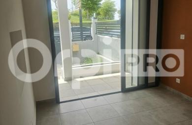 A louer 62 m² local professionnel GOSIER