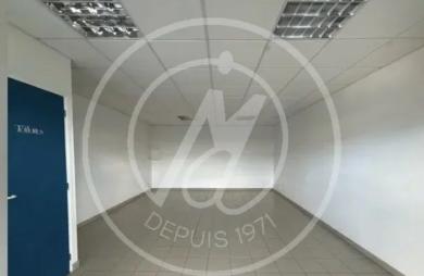 Location Bureaux 112m&sup2; Baie Mahault