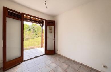 Maison individuelle à Sainte-Anne avec votre agence Longfort Immobilier