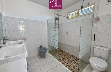 Villa F5 meublée avec piscine à Convenance