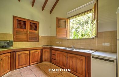 Maison T3 de 88 m2, avec terrasse - Bouillante, Guadeloupe