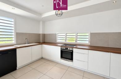 À LOUER   VILLA F5 RÉCENTE DE 121 M2   BIGLETTE, BAIE-MAHAULT