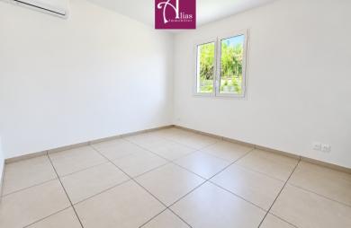 À LOUER   VILLA F5 RÉCENTE DE 121 M2   BIGLETTE, BAIE-MAHAULT
