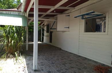 Maison T5 (111.52m2) avec Patio centrale - Les GALBAS 97180 SAINTE-ANNE