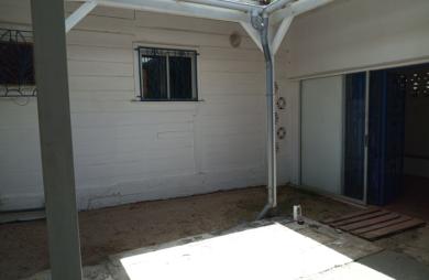 Maison T5 (111.52m2) avec Patio centrale - Les GALBAS 97180 SAINTE-ANNE