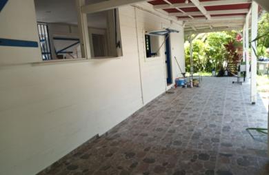 Maison T5 (111.52m2) avec Patio centrale - Les GALBAS 97180 SAINTE-ANNE