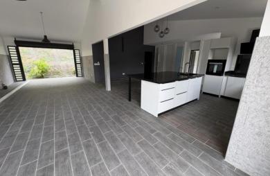 Location Maison 170.5m&sup2; 5 pièces Les Abymes